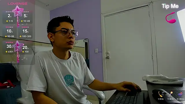 Ethan12  online show from July 5, 2026, 3:22 am