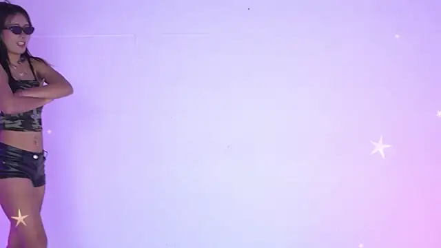 Velvet--girl online show from July 20, 2026, 11:12 am