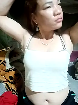 Snapshot of Eirlys-baby chatting on July 9, 2026, 10:31 pm Eirlys-baby online show from July 9, 2026, 10:31 pm