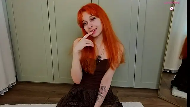 Snapshot of tgirlfoxy chatting on June 7, 2026, 8:52 am tgirlfoxy online show from June 7, 2026, 8:52 am