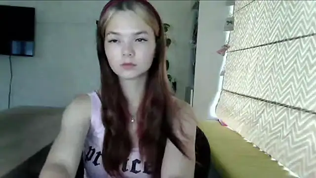 AvrilGillig online show from July 6, 2026, 1:07 pm