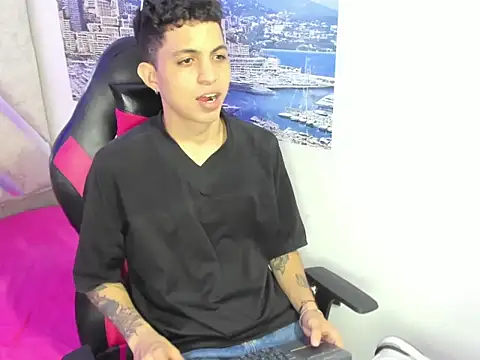 cameron lux77 online show from July 5, 2026, 3:22 am