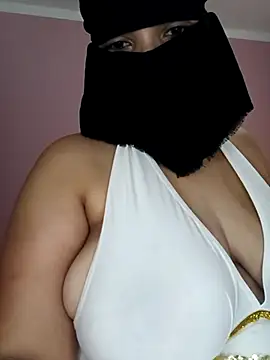 Snapshot of hot_farawla00 chatting on August 5, 2026, 10:09 am hot farawla00 online show from August 5, 2026, 10:09 am