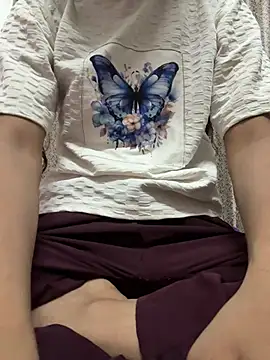 Snapshot of cute_manu- chatting on July 21, 2026, 11:00 am cute manu- online show from July 21, 2026, 11:00 am