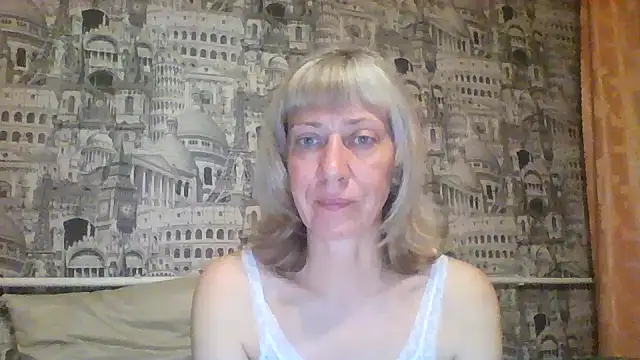 Snapshot of SkyGI chatting on June 10, 2026, 9:27 pm SkyGI online show from June 10, 2026, 9:27 pm