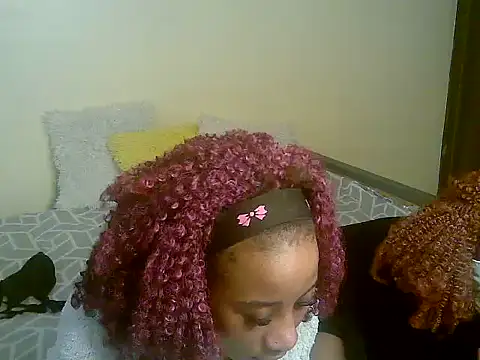 Snapshot of Jadamira chatting on June 19, 2026, 5:02 am Jadamira online show from June 19, 2026, 5:02 am