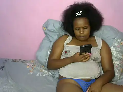 Snapshot of sweetlora1 chatting on July 5, 2026, 8:48 pm sweetlora1 online show from July 5, 2026, 8:48 pm