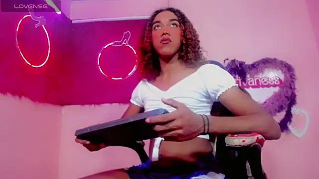  Catalina Marin  online show from June 24, 2026, 3:16 am