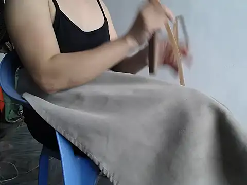 lilaesa online show from June 11, 2026, 2:22 am