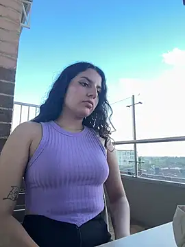 Snapshot of Selenyx_3 chatting on August 4, 2026, 9:08 pm Selenyx 3 online show from August 4, 2026, 9:08 pm