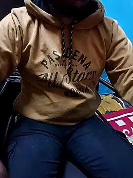 Lawrencedlkk007 online show from November 30, 2025, 8:37 am