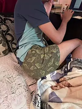 samyuthtwink online show from August 8, 2026, 7:37 am