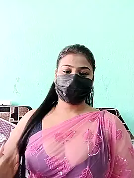 Snapshot of Sweathatamil chatting on July 10, 2026, 4:45 am Sweathatamil online show from July 10, 2026, 4:45 am