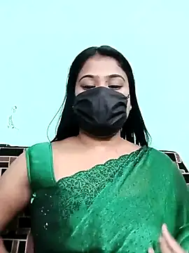 Snapshot of Sweathatamil chatting on July 23, 2026, 6:04 pm Sweathatamil online show from July 23, 2026, 6:04 pm