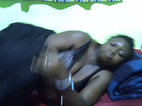 Snapshot of CURVY-CORAZZON chatting on June 26, 2026, 4:51 am CURVY-CORAZZON online show from June 26, 2026, 4:51 am