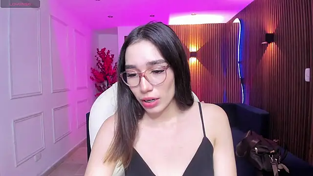 Emma caarter  online show from July 1, 2026, 3:18 am