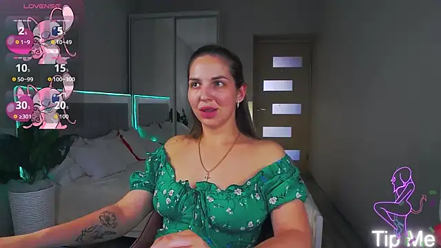 babbyalexandra online show from June 10, 2026, 2:29 pm