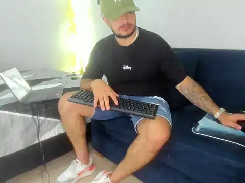 jeann alexx online show from June 30, 2026, 1:27 am