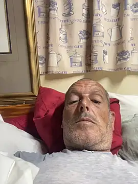 Snapshot of GeldenKuy chatting on July 20, 2026, 6:21 pm GeldenKuy online show from July 20, 2026, 6:21 pm