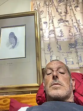 Snapshot of GeldenKuy chatting on August 6, 2026, 1:06 pm GeldenKuy online show from August 6, 2026, 1:06 pm