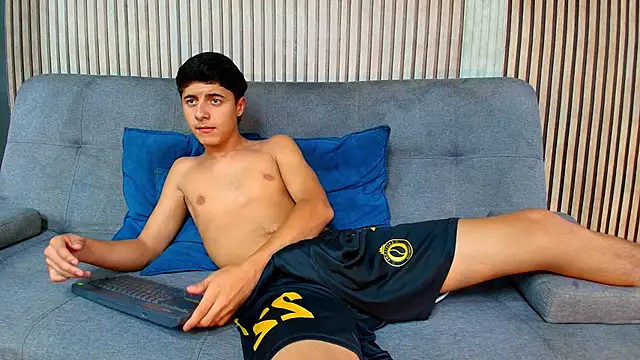 Justin ortiz online show from June 12, 2026, 7:00 pm