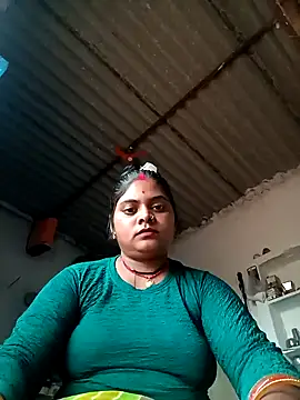 Snapshot of Cut_pihu56 chatting on June 18, 2026, 12:32 pm Cut pihu56 online show from June 18, 2026, 12:32 pm