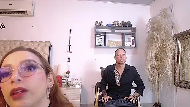 Snapshot of NinaAndRocco chatting on June 16, 2026, 12:43 am NinaAndRocco online show from June 16, 2026, 12:43 am