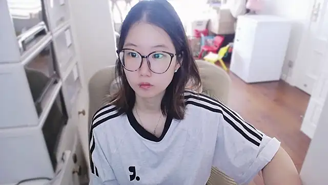 Snapshot of xiaoxiong-99 chatting on June 12, 2026, 6:55 am xiaoxiong-99 online show from June 12, 2026, 6:55 am