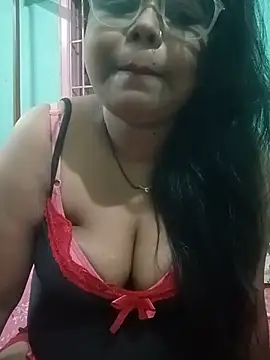 Snapshot of Mumtaz-vijay8 chatting on July 13, 2026, 6:51 pm Mumtaz-vijay8 online show from July 13, 2026, 6:51 pm