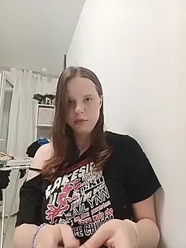 Snapshot of Sara_liss chatting on July 1, 2026, 5:02 pm Sara liss online show from July 1, 2026, 5:02 pm