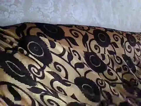 lucyswee online show from July 19, 2026, 4:54 am