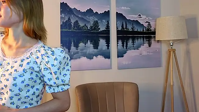 DungWonder online show from June 15, 2026, 3:40 am