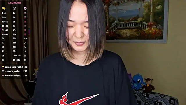 PeachyNoirra online show from June 12, 2026, 5:00 pm