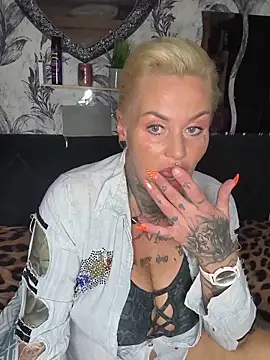 InkedMissLaBaehm online show from June 17, 2026, 10:41 pm