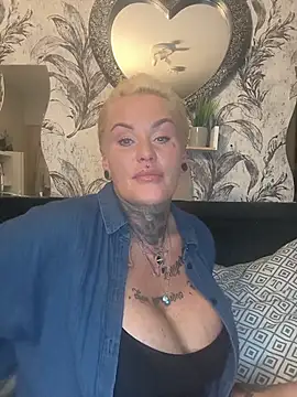 InkedMissLaBaehm online show from June 15, 2026, 10:53 pm