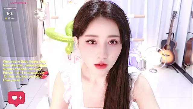 Snapshot of BabySnake chatting on July 1, 2026, 1:11 pm BabySnake online show from July 1, 2026, 1:11 pm