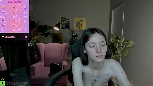 Snapshot of Eva_Leeee chatting on July 17, 2026, 5:04 am Eva Leeee online show from July 17, 2026, 5:04 am