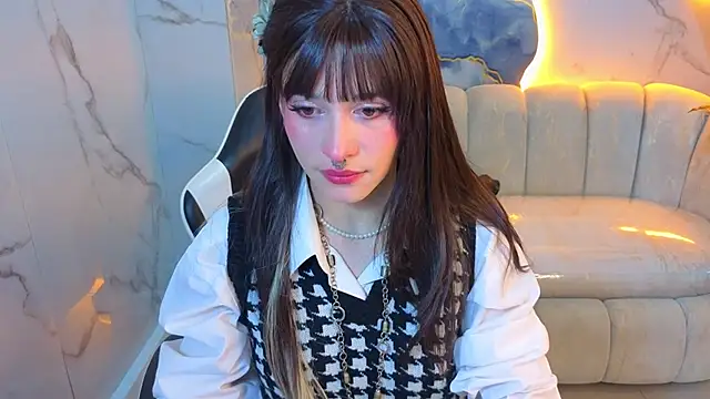 Lily Tx online show from July 2, 2026, 12:44 pm