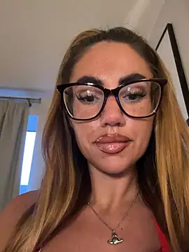 KaceySouthX online show from June 11, 2026, 7:44 pm