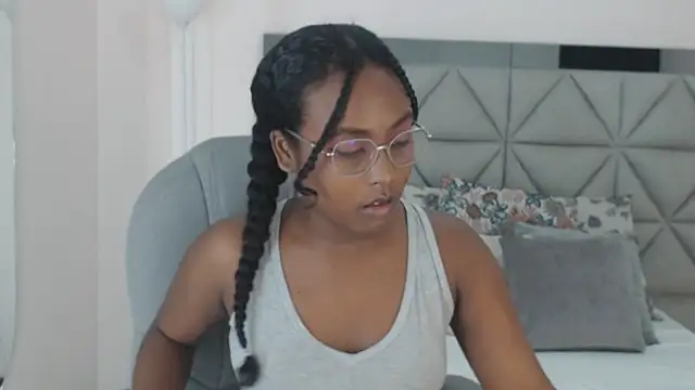 Snapshot of lily_mendoza chatting on July 2, 2026, 8:26 pm lily mendoza online show from July 2, 2026, 8:26 pm