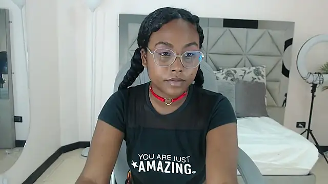 Snapshot of lily_mendoza chatting on July 9, 2026, 7:35 pm lily mendoza online show from July 9, 2026, 7:35 pm