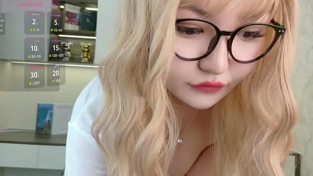 sakuraclover online show from July 2, 2026, 12:22 pm