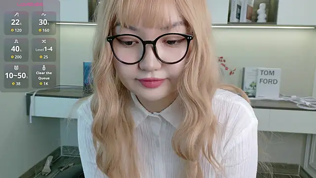 sakuraclover online show from June 30, 2026, 12:05 pm