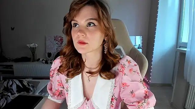 Snapshot of amelia_braun chatting on July 1, 2026, 1:39 am amelia braun online show from July 1, 2026, 1:39 am