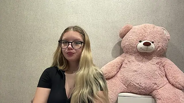 MarlaMotsinger online show from June 15, 2026, 8:14 am
