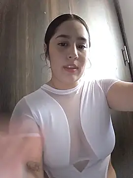 aisha duque  online show from July 12, 2026, 10:32 pm