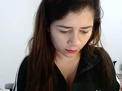 Snapshot of Luna_zoe chatting on July 10, 2026, 1:00 pm Luna zoe online show from July 10, 2026, 1:00 pm
