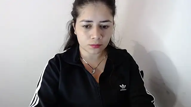 Snapshot of Luna_zoe chatting on July 17, 2026, 9:50 am Luna zoe online show from July 17, 2026, 9:50 am