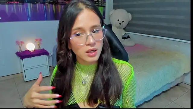 kumikoxxx online show from June 17, 2026, 6:46 am