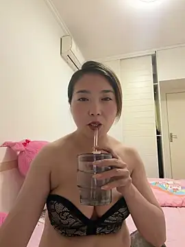 Sunnyday  521 online show from June 15, 2026, 3:34 pm